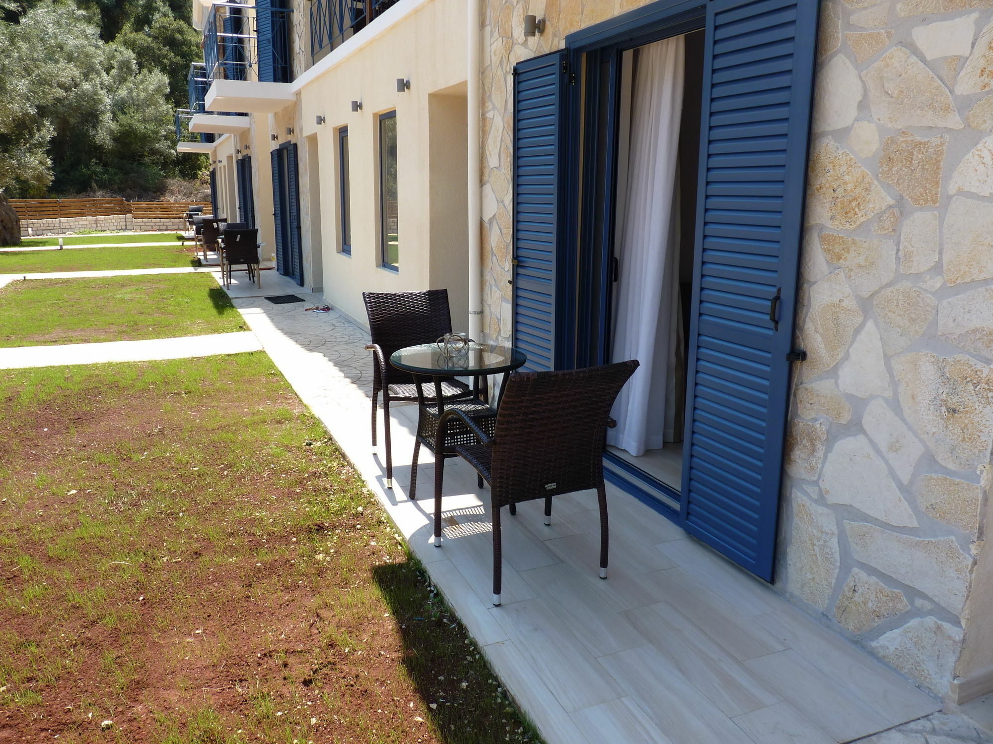 מיקרוס גיאלוס Ilianthos Apartments & Studios מראה חיצוני תמונה
