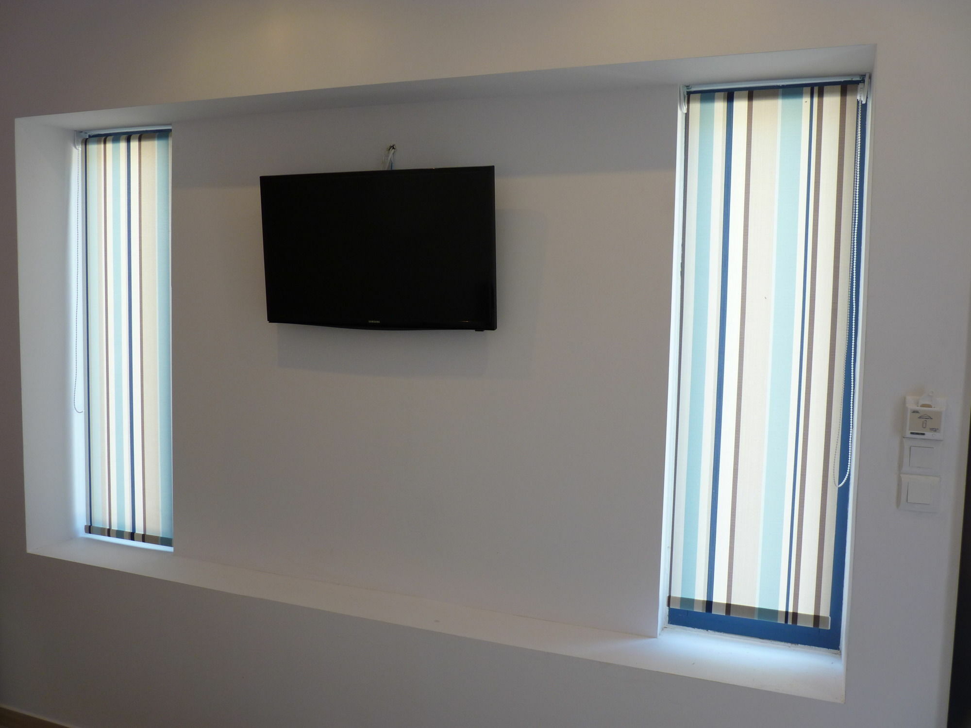 מיקרוס גיאלוס Ilianthos Apartments & Studios מראה חיצוני תמונה