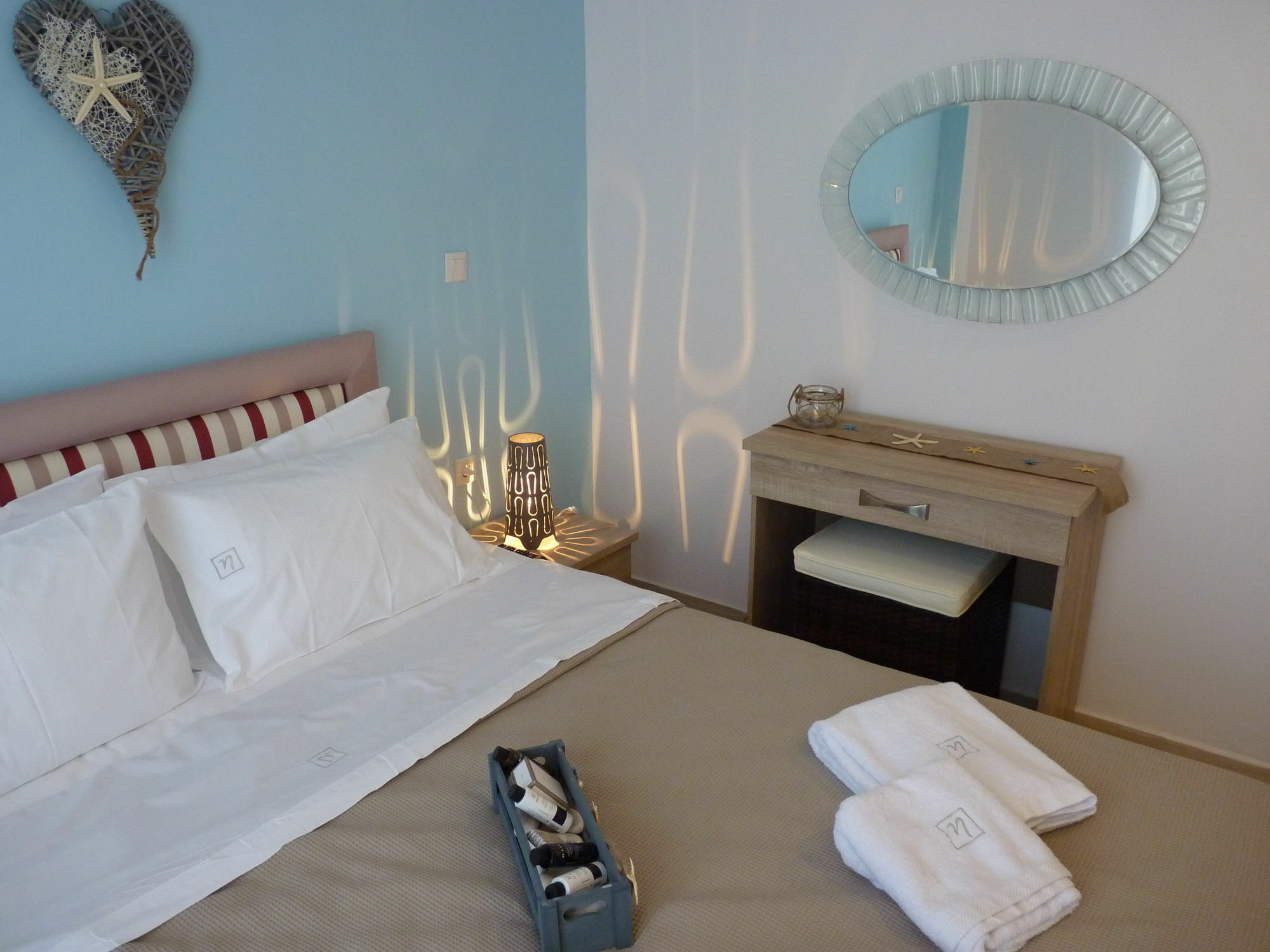 מיקרוס גיאלוס Ilianthos Apartments & Studios מראה חיצוני תמונה