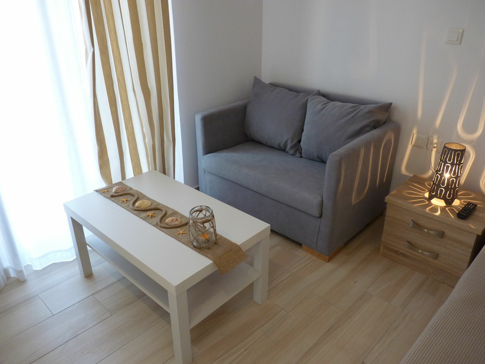מיקרוס גיאלוס Ilianthos Apartments & Studios מראה חיצוני תמונה