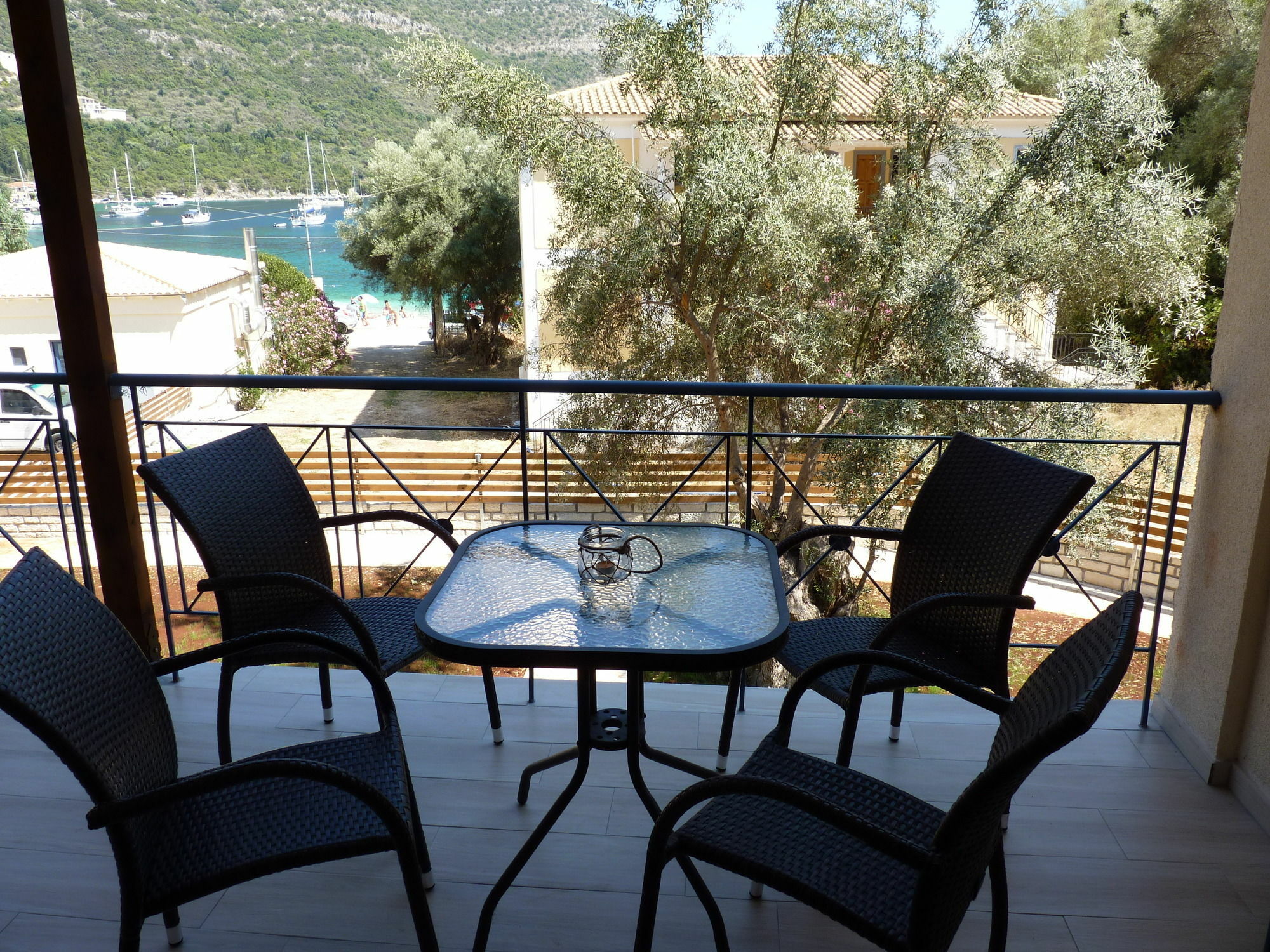 מיקרוס גיאלוס Ilianthos Apartments & Studios מראה חיצוני תמונה